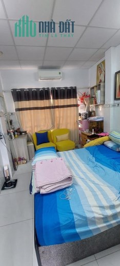 Hiếm! CHỈ 2X TỶ NHÀ 3 TẦNG - HẬU GIANG QUẬN 6 - 3x7.5M- CÓ SÂN ĐỂ XE RỘNG