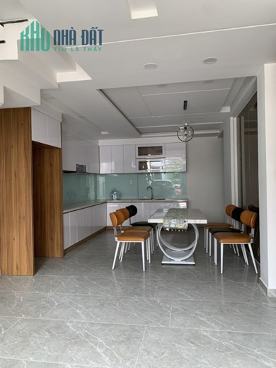 NGộp Nguyễn Sơn - Tân Phú - 60m2 - HXH - 2 tầng