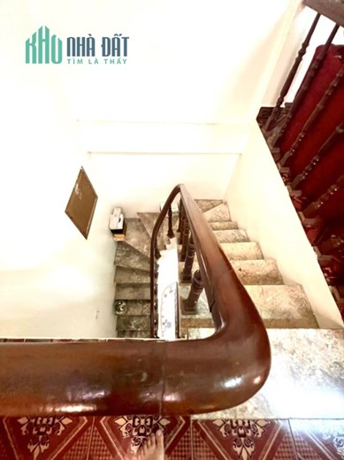 Bán nhà khu ga Hàng Cỏ 30m2 6 tầng, ngõ nông, gần phố, gần oto, thoáng vĩnh viễn, 4 tỷ