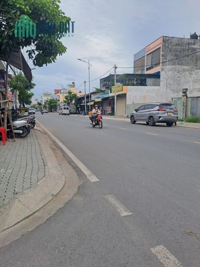 Bán gấp biệt thự hẻm xe hơi Thạnh Lộc 19, diện tích lớn sổ đẹp đã hoàn công, quận 12