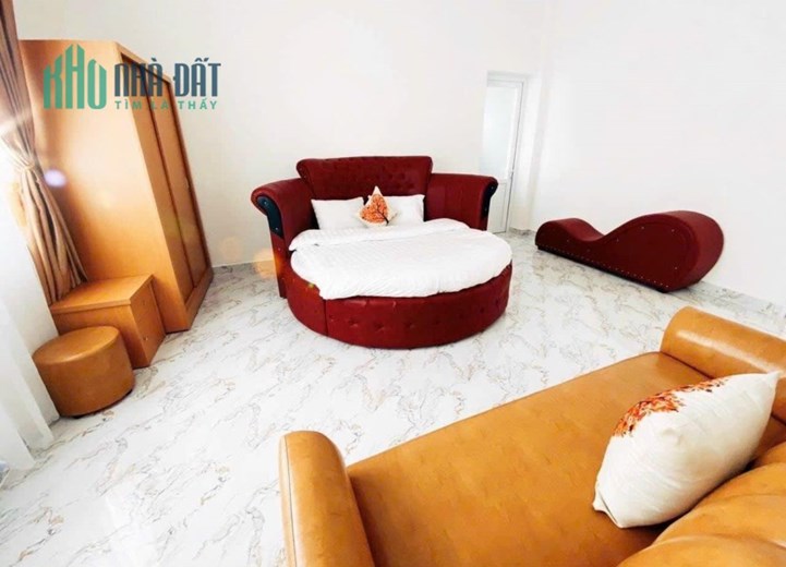 Bán 3 căn khách sạn mặt tiền đường Nguyễn Công Trứ Đà Lạt
