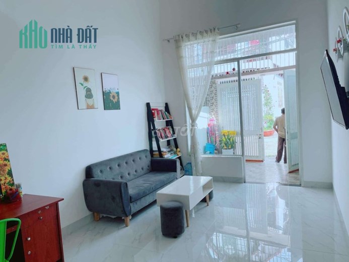 CHÍNH CHỦ BÁN NHÀ TẶNG NỘI THẤT SỔ HỒNG RIÊNG MT TRUNG TÂM BUÔN MA THUỘT