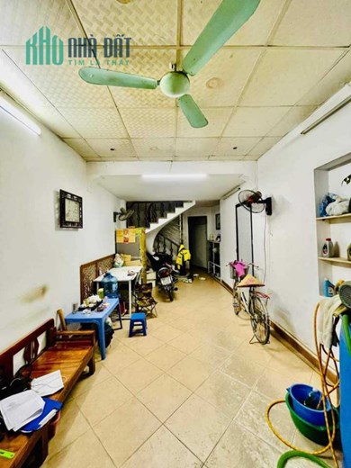 Bán Nhà Mặt Đường Hoàng Mai 79,2m2 x 4 tầng, MT 7,3m , Mặt Đường kinh doanh sầm uất , giá đầu tư