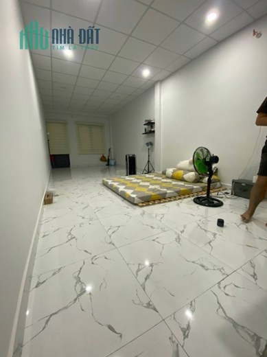 NHÀ MẶT TIỀN KINH DOANH THOẠI NGỌC HẦU, CÓ DÒNG TIỀN 16tr tháng.