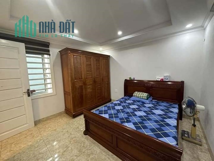 Bán Nhà Mễ Trì Hạ 55m2 x 5 tầng , 5 phòng ngủ đầy đủ công năng, 10m ra phố , ô tô vào nhà, giá công