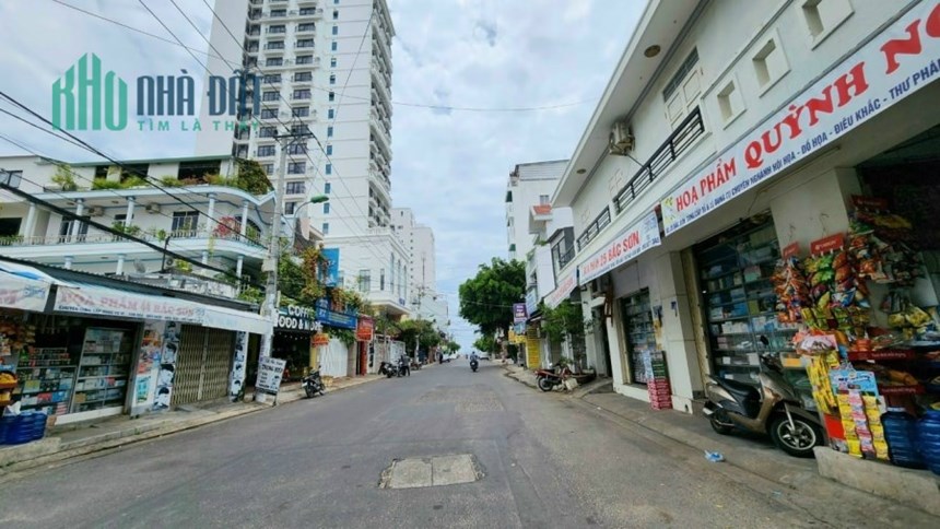 Bán căn hộ 5 tầng đường Sao Biển nha trang . 20phong ngủ giá 13 tỷ