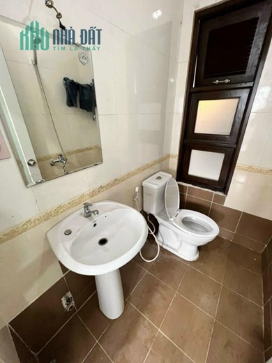 NHÀ TRẦN XUÂN SOẠN, Q.4, HẼM 3,5M, 60 M2, 3 TẦNG,  6,1 TỶ.