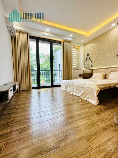 NGUYỄN VĂN NGHI – HẺM XE HƠI – 5 TẦNG – 6 PHÒNG NGỦ LỚN