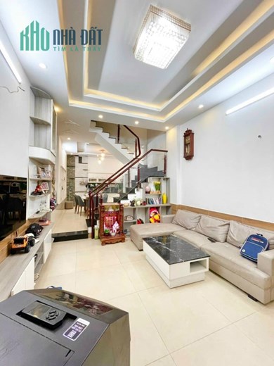 Bán nhà đường lớn xe hơi đỗ cửa, Tô Hiến Thành Quận 10, 4 tầng, ngang lớn 4.6m - 60m2 - Chỉ 10.x tỷ