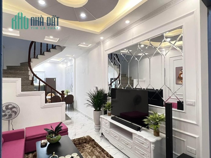 Chính chủ b.án gấp !! Nhà Bắc Từ Liêm - ô tô đỗ cửa 38.5m2 - 4PN - Nhỉnh 4 tỷ