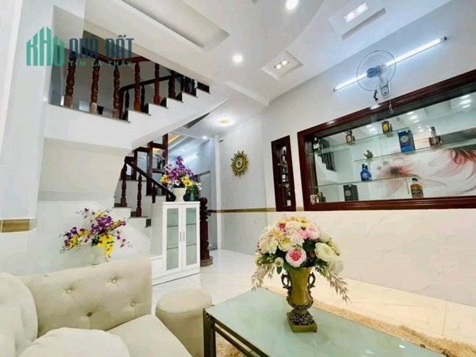 Bán Nhà Gò Vấp chỉ 4. tỷ 48m2 Oto đỗ, Phạm Văn Chiêu