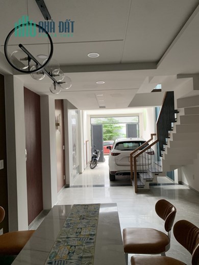 LÊ QUANG ĐỊNH – HẺM XE HƠI – 5 TẦNG – 6 PHÒNG NGỦ LỚN