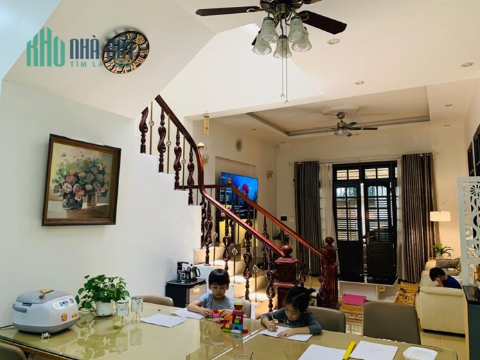 CẦN BÁN NHÀ PHỐ THÁI THỊNH 52M2, MẶT TIỀN 4.5M, Ô TÔ BÁN TẢI ĐỖ CỬA, LÔ GÓC SÁNG THOÁNG, CHỈ 7.2 TỶ