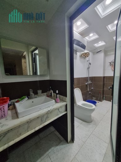 BÁN NHÀ PHỐ YÊN LÃNG, ĐỐNG ĐA: 50M2, 4 NGỦ, NGÕ THÔNG, XE BA GÁC ĐÁNH VÕNG, Ô TÔ 5M , CHỈ 7.8 TỶ