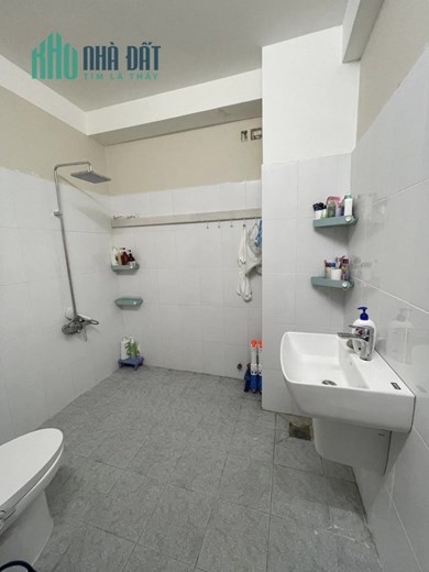 Bán nhà mặt tiền Phạm Ngọc Thảo, Tân Phú, sát Tân Bình, 38m2, 4 tầng 3PN, chỉ 3.7 tỷ TL