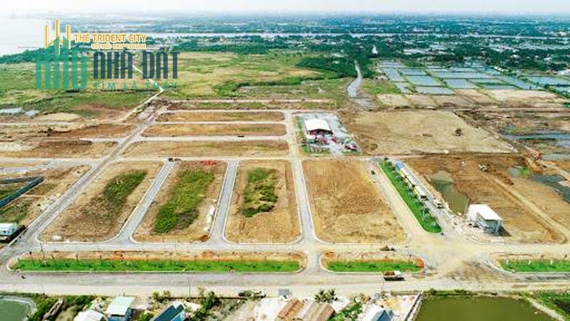 gia đình ly dị nên bán lô đất chia tài sản