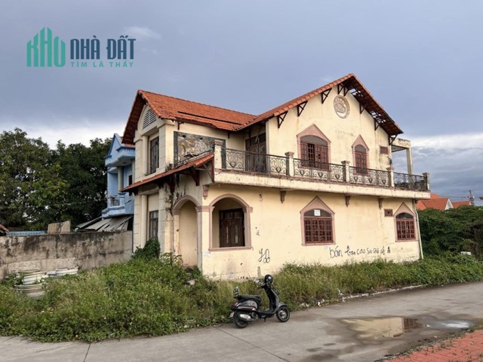 Bán BIỆT THỰ QUỐC LỘ 13 Phường Hiệp Bình Phước Tp.T.Đức, view sông, Đường XE TĂNG, giá giảm còn