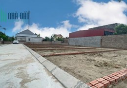 Để gom vốn làm ăn em bán nhanh 2 lô đất đẹp giá rẻ cạnh Vinhomes Dương Kinh