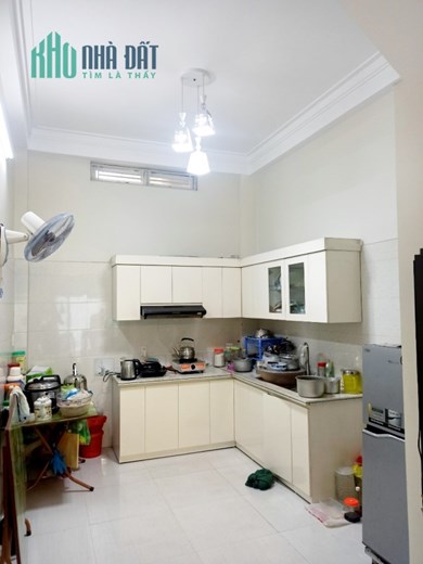 Bán nhà phố Thiên Lôi diện tích 40m 3 tầng độc lập GIÁ 2.2 tỉ ô.tô đỗ tận cửa