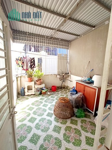 Bán nhà phố Thiên Lôi diện tích 40m 3 tầng độc lập GIÁ 2.2 tỉ ô.tô đỗ tận cửa