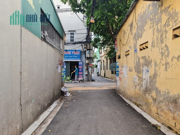 2 tỷ 999 sở hữu 40m2 đất Trâu Quỳ, Gia Lâm. Đường ô tô thông. Lh 0989894845