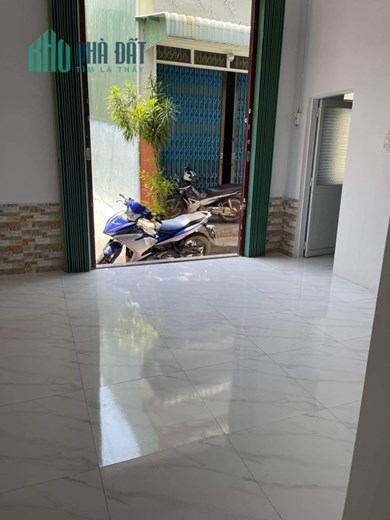 Bán Nhà Hẻm Hoàng Văn Thụ P. Quang Trung Quy Nhơn , 62,2m2 , Cấp 4 , Giá 2 Tỷ 450Tr
