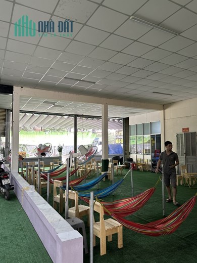 Cần sang lại GARA rửa xe oto quán cafe võng  Địa chỉ: gần cây xăng 71, Thuận An, Bình Dương