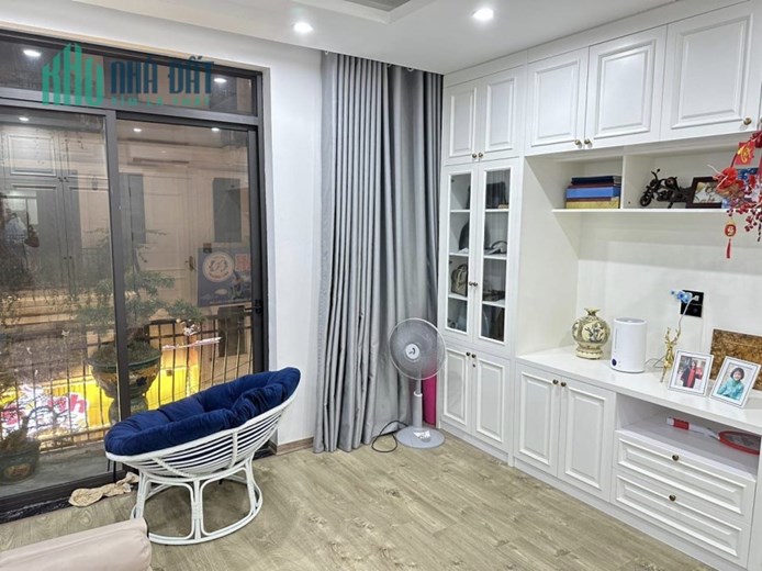 Bán Shophouse khu 31ha Trâu Quỳ, 84m x 5 tầng, MT 6m, thang máy, kinh doanh, 13 tỷ 9
