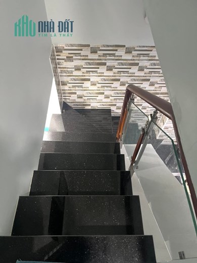 Bán nhà hẻm xe hơi Lạc Long Quân 42m2, 2 lầu, Phường 11 Tân Bình giá 3.9 tỷ