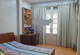 Cho thuê nhà 5 tầng tại Nguyên Hồng Ba Đình 45m2