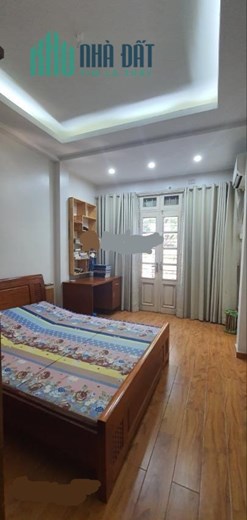 Cho thuê nhà 5 tầng tại Nguyên Hồng Ba Đình 45m2