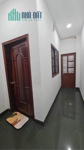 Bán nhà 4 Tầng, Mặt tiền buôn bán, ngay chợ Linh Trung, dt 90 m² Giá 11 tỷ