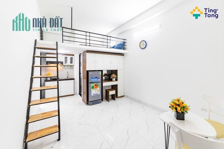Bán Nhà trọ ngã tư Xuân Thủy, Cầu Giấy, 180m2x9T, MT12m, lô góc, 40P, DT 200tr/tháng