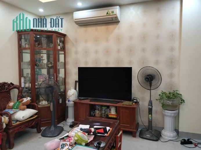 Bán nhà Ngô Gia Tự,Long Biên 5 tầng, 52m2, Mt 6m ,oto tránh hơn 8 tỷ