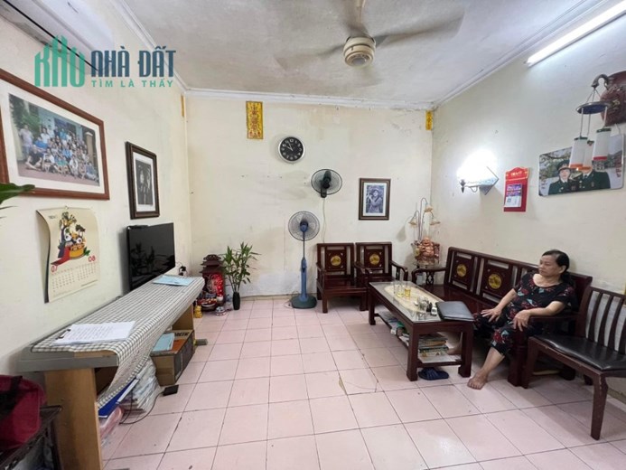 Bán nhà Lạc Long Quân 60m2, 3T, 5m,7.1 tỷ Tây Hồ