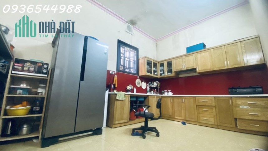 Bán nhà Sài Đồng, nhỉnh 9 tỷ, 120m2*4 tầng, ngõ ô tô, sát Vinhomes