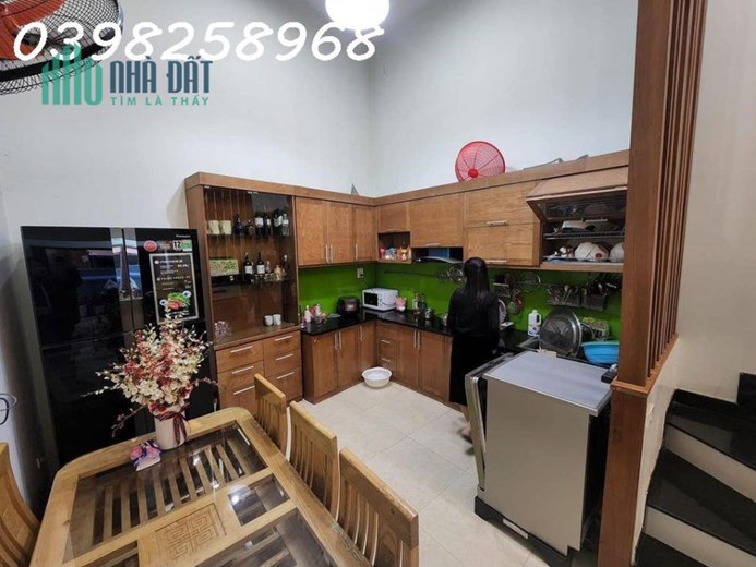 BÁN NHÀ KHƯƠNG TRUNG, 30m2x 4T, MT4m, Ô TÔ ĐỖ CỔNG, LÔ GÓC, KINH DOANH, CHỈ NHỈNH 1 TỶ