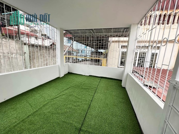 NHÀ NGÃ TƯ SỞ 1 NƯỚC RA PHỐ GARA SAU NHÀ KINH DOANH ỔN MÀ LẠI CHỈ NHỈNH 3TY