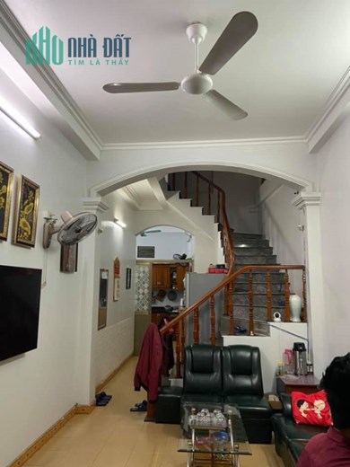Mặt phố Lệ Mật, 100m2 x 5 tầng, mặt tiền 5m Đông Nam,  8 tỷ (miễn TG)