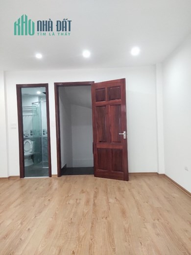 Bán nhà ngõ 181 phố Quan Nhân dt 35 m2 x 5 t mới tinh giá bán 4,15 tỷ