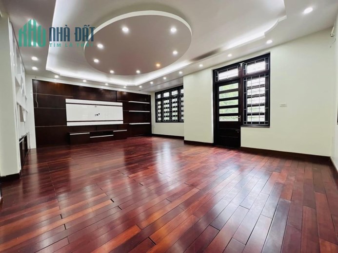 Cần bán nhanh BThu Văn Quán, Hà Đông, Siêu Vip, vị trí số 1: 220m2, mtien 10m, quanh 30 tỷ