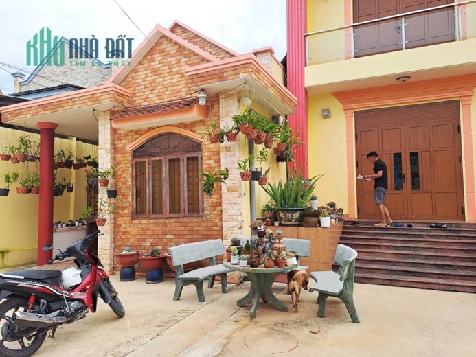 BÁN GẦN 686M2 ĐẤT NGANG 16M - TẶNG 2 NHÀ CHO KHÁCH - GIÁ CỰC RẺ CHỈ HƠN 20TR/M2