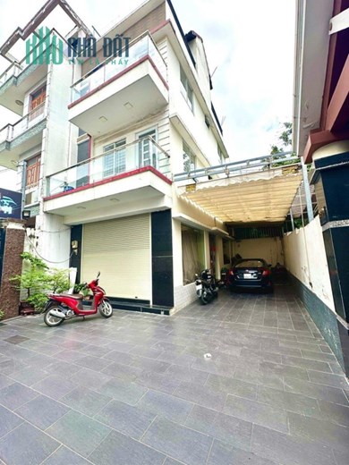 Bán nhà Hoàng Diệu 2 Linh Trung 85m 8.3 x 12 - 4 tầng  sân đậu ô tô một đời chủ