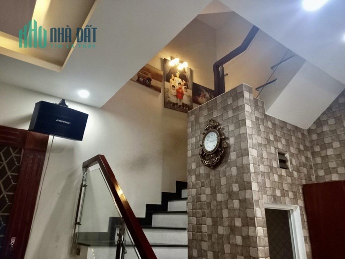 Bán nhà Hoàng Diệu 2 Linh Trung 85m 8.3 x 12 - 4 tầng  sân đậu ô tô một đời chủ
