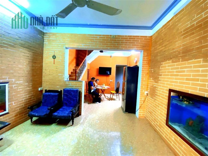 Bán nhà cấp 4 Phố Trần Hữu Tước 51m2 mt: 4.3m hơn 4 tỷ.