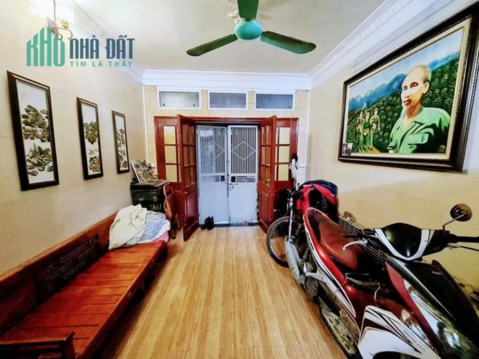 HIẾM BẠCH MAI, SÁT PHỐ, DIỆN TÍCH RỘNG, Ở LUÔN. 43m NHỈNH 3 TỶ 0901753139