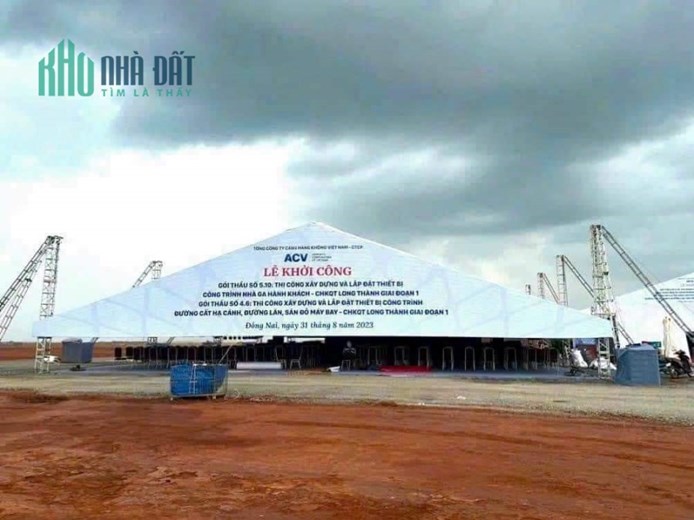 Bán 2 hecta đất vuông vứt tại sân bay Long Thành,sổ đỏ công chứng ngay,Lh 0907753508