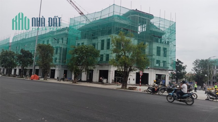Cho thuê shophouse, nhà phố kinh doanh tai Vinhomes, giá chỉ 6,1 triệu/ thg
