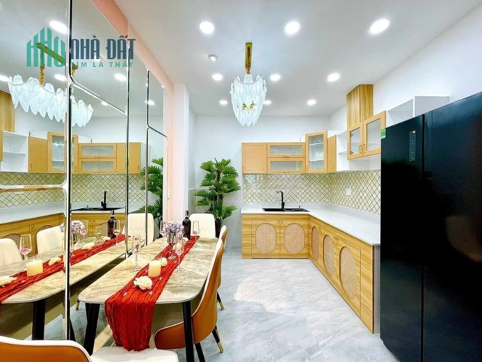 Bán Em Siêu Phẩm Dương Quảng Hàm Gò Vấp 3 Tầng Hẻm Xe Hơi 5 Tỷ 7