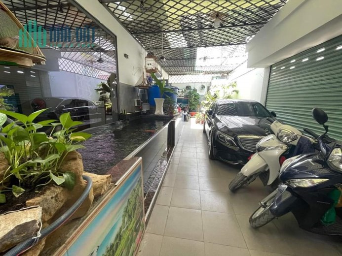 NGộp HXH Lạc Long Quân - Tân Bình - view Công Viên - 60m2